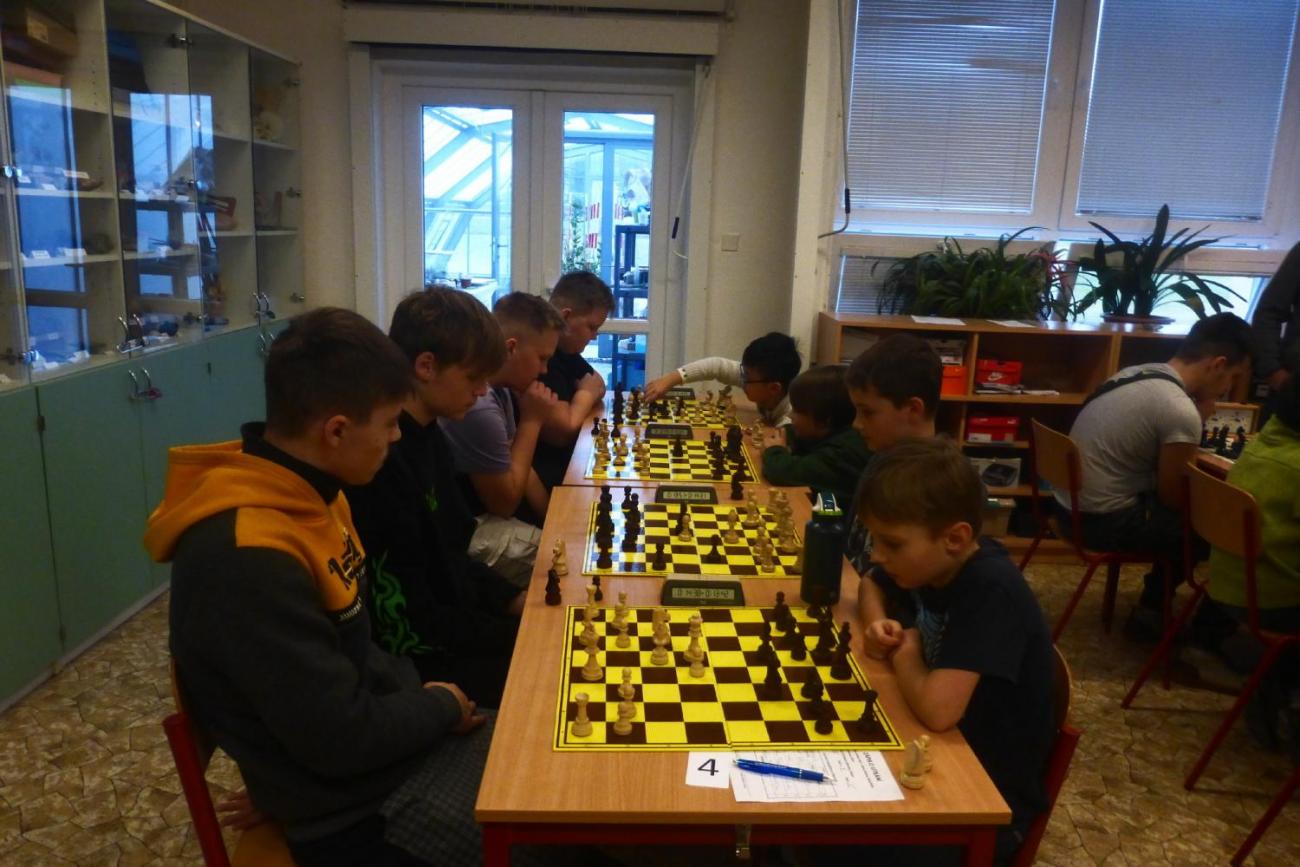 Okresní přebor školních týmů v šachu ve školním roce 2023/2024