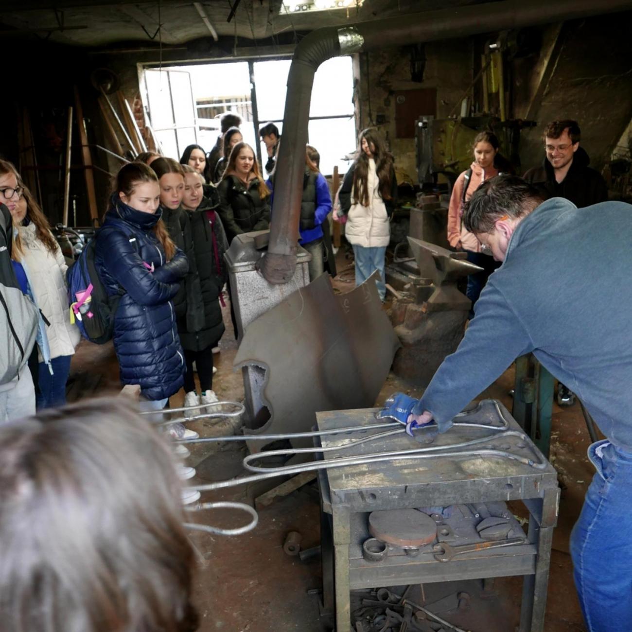 Projekt Zaváté šlépěje - exkurze do uměleckého kovářství