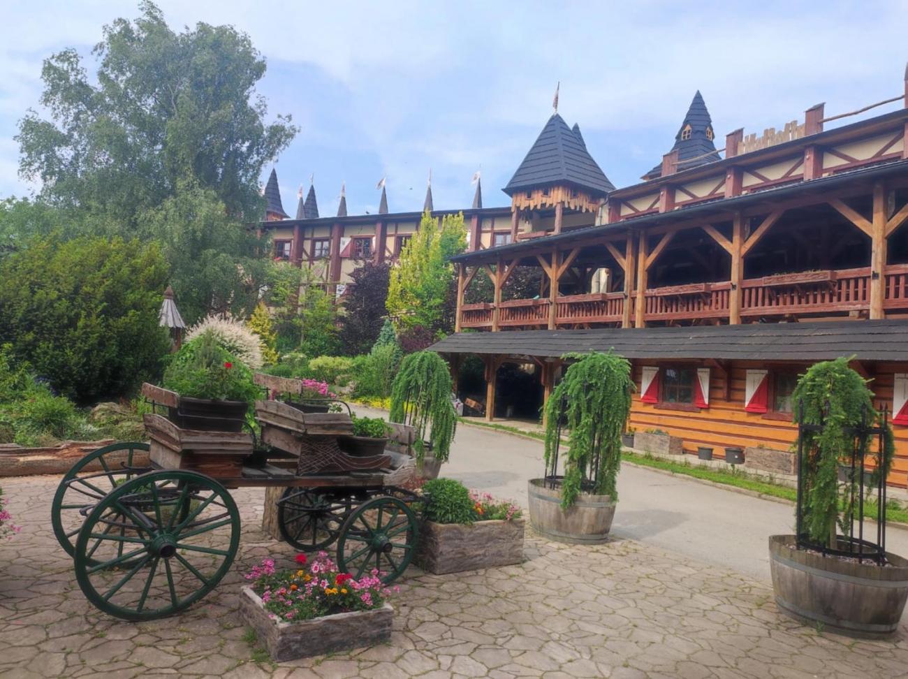 Školní výlet do outdoorového resortu Březová 5.A a 5.B