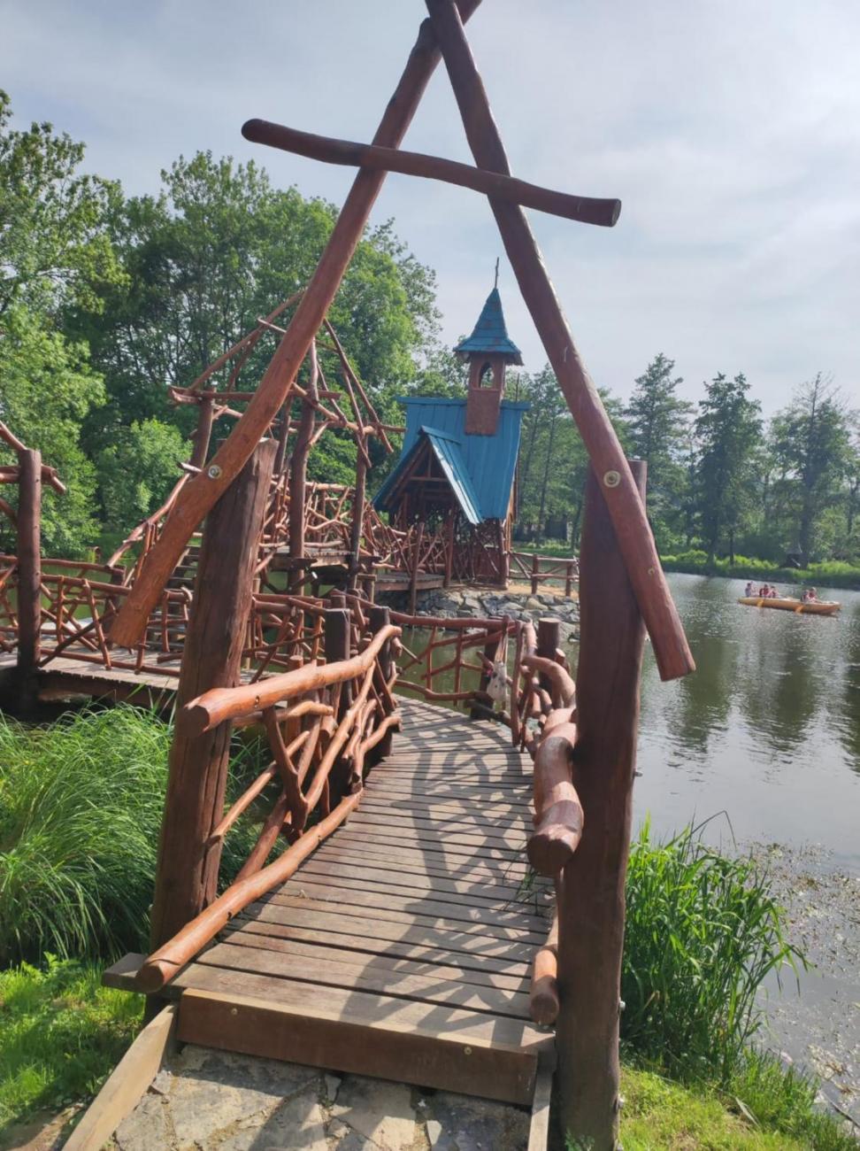 Školní výlet do outdoorového resortu Březová 5.A a 5.B