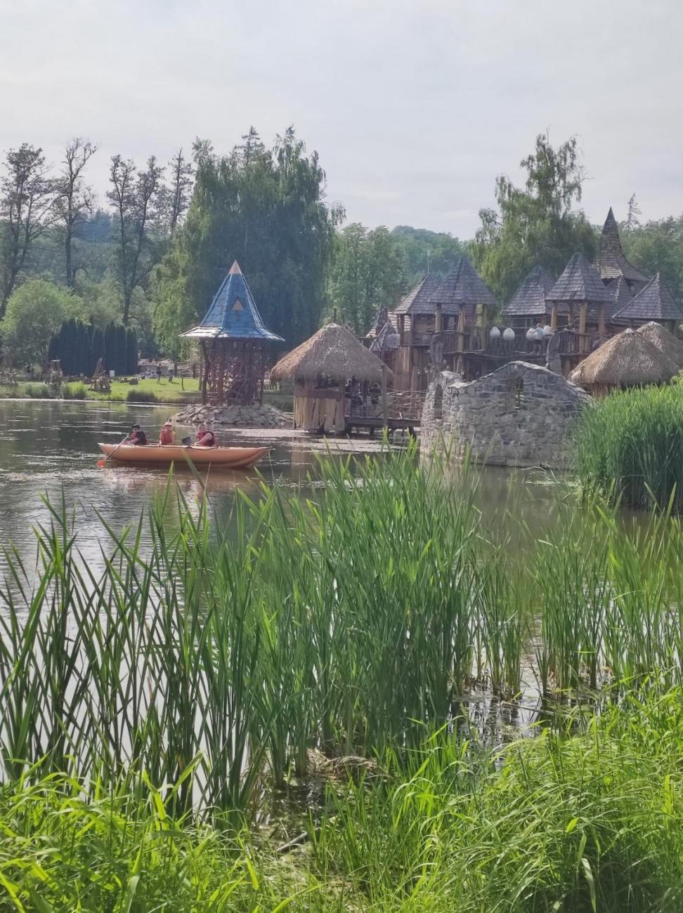 Školní výlet do outdoorového resortu Březová 5.A a 5.B