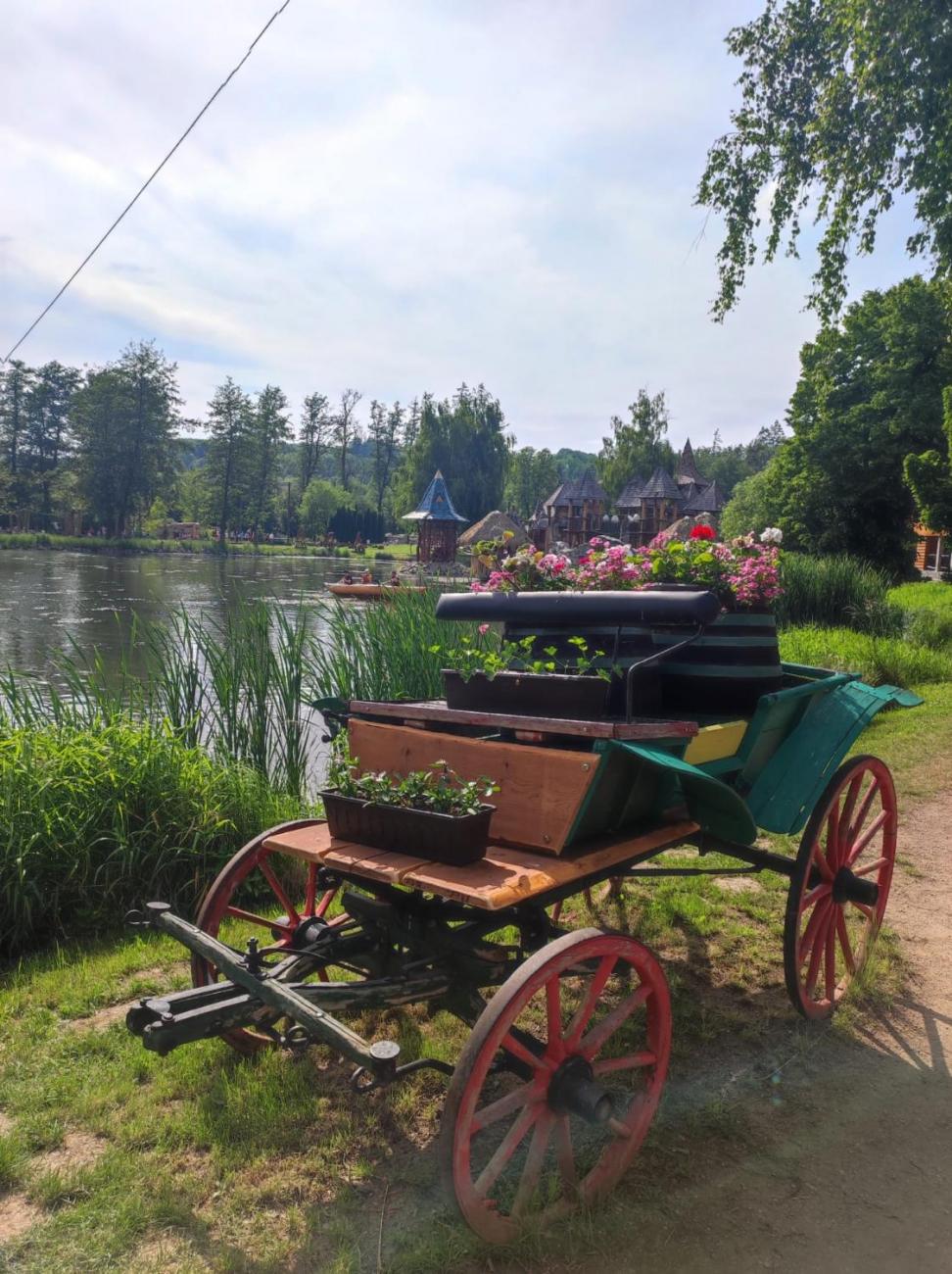 Školní výlet do outdoorového resortu Březová 5.A a 5.B