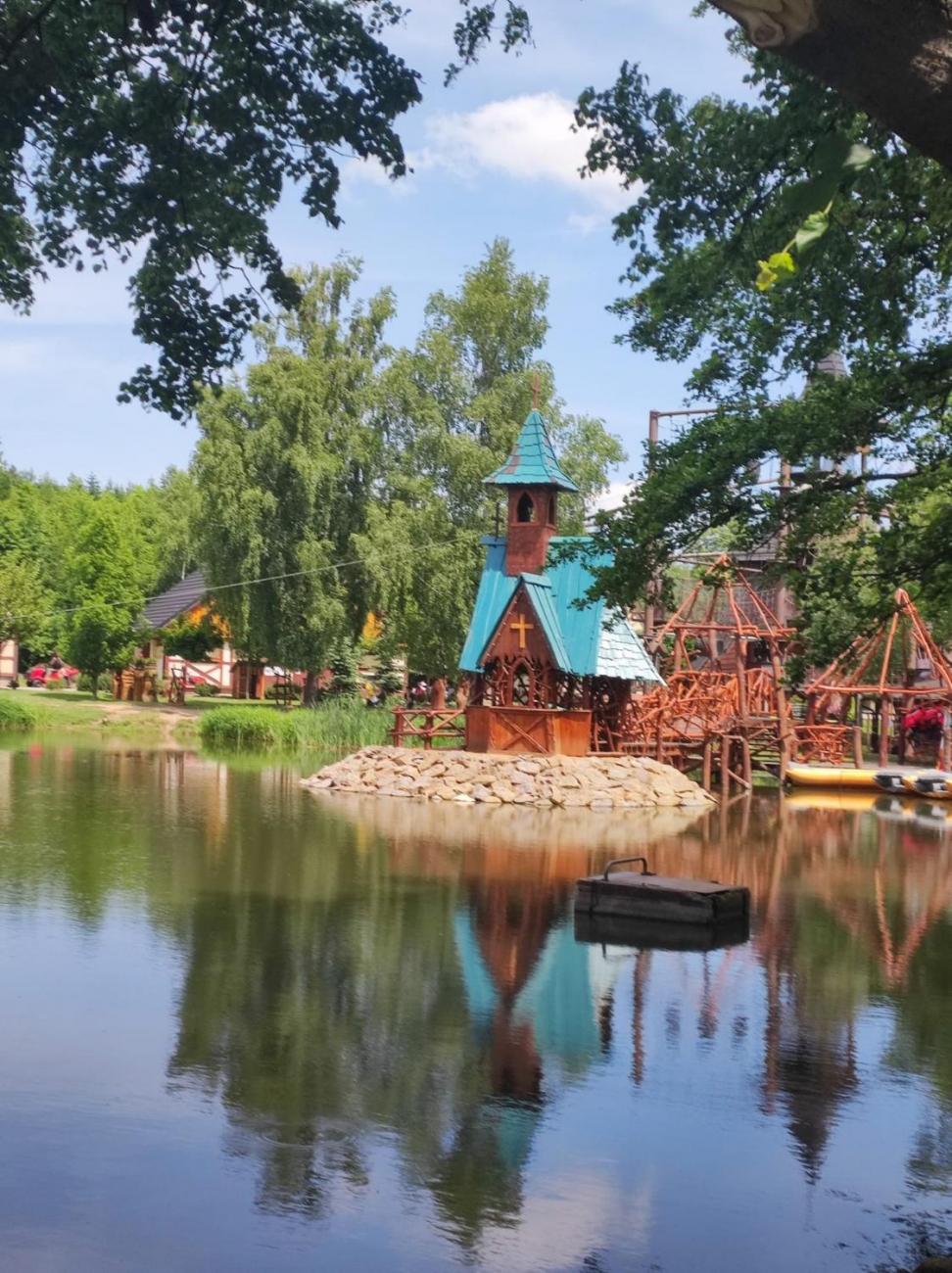 Školní výlet do outdoorového resortu Březová 5.A a 5.B
