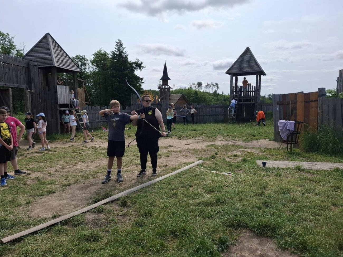 Školní výlet do outdoorového resortu Březová 5.A a 5.B