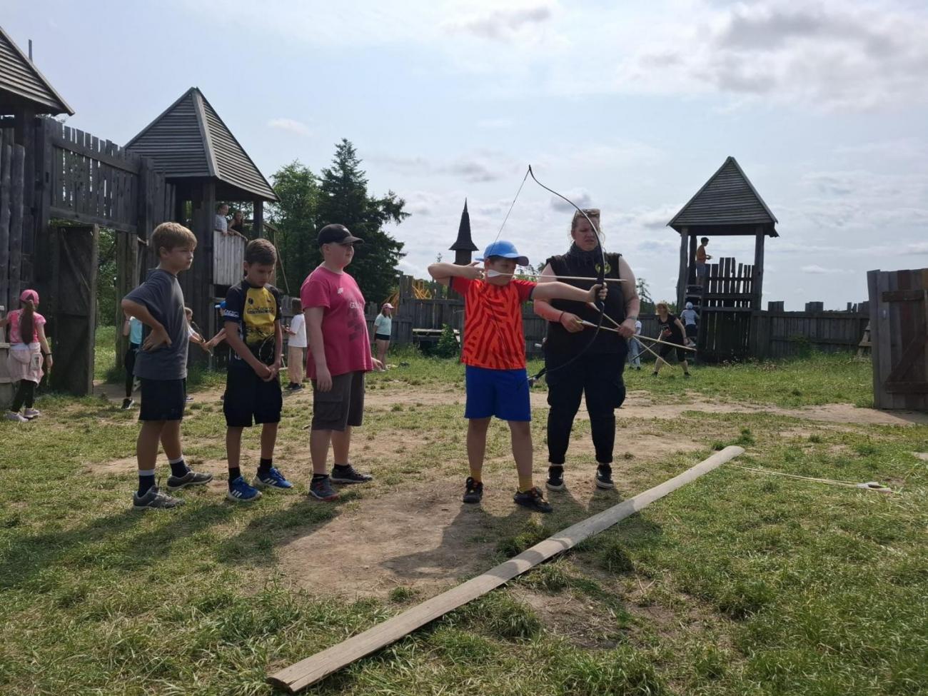 Školní výlet do outdoorového resortu Březová 5.A a 5.B