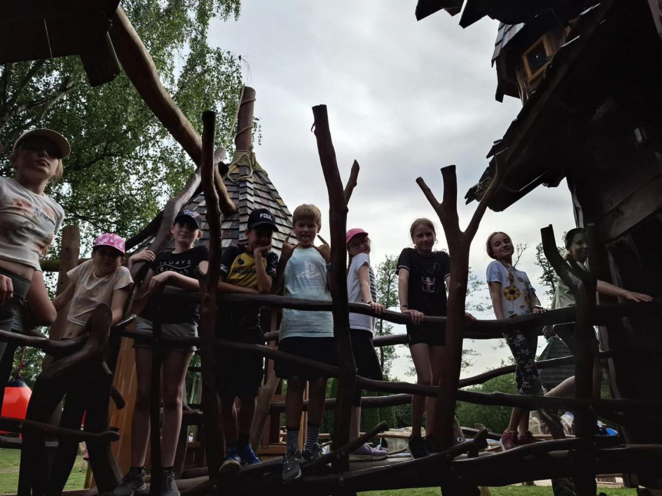 Školní výlet do outdoorového resortu Březová 5.A a 5.B