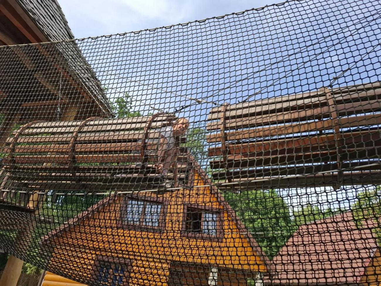 Školní výlet do outdoorového resortu Březová 5.A a 5.B