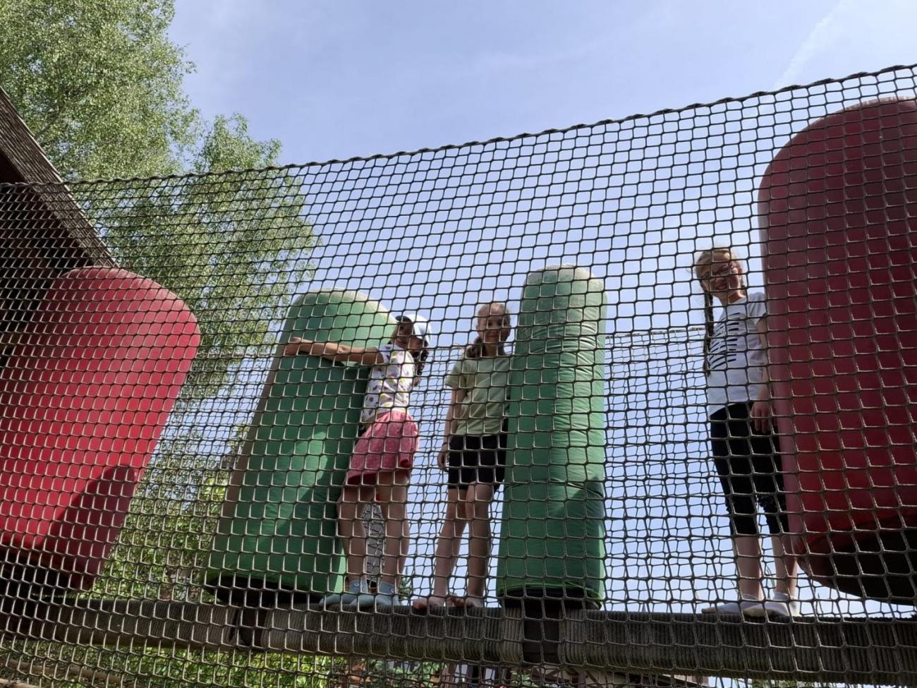 Školní výlet do outdoorového resortu Březová 5.A a 5.B