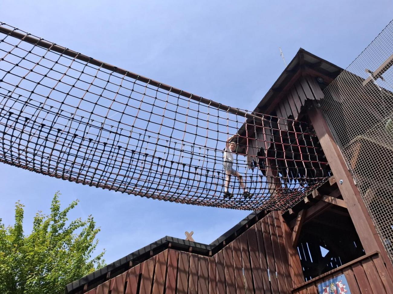Školní výlet do outdoorového resortu Březová 5.A a 5.B