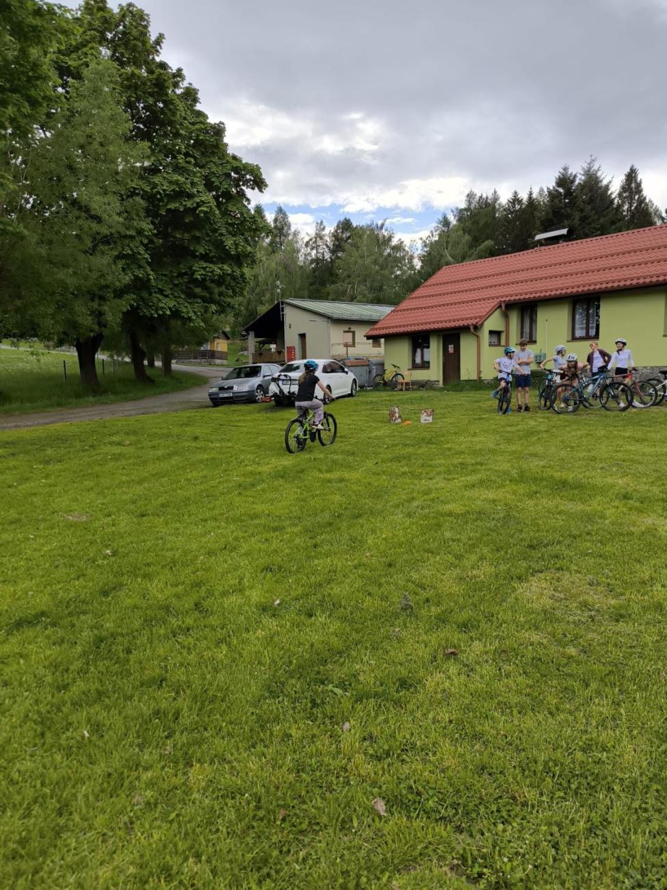 3. den cykloturistického kurzu 6.C – Roštejn, sportovní výzvy a stezka odvahy