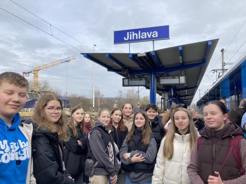 Svět práce - HLAVNÍ VLAKOVÉ NÁDRAŽÍ 6.A