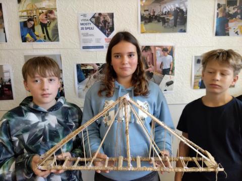 Stavíme mosty ze špejlí