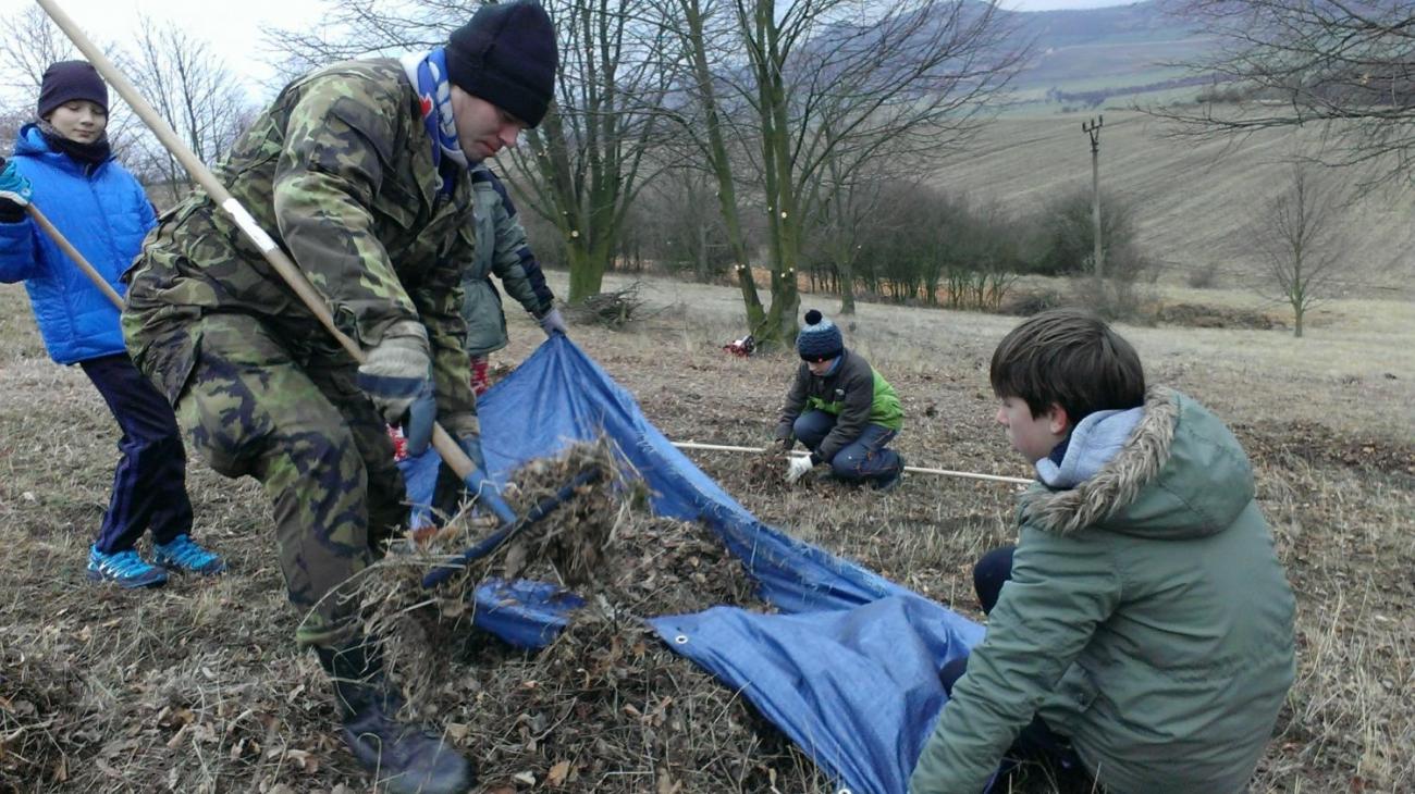 Záchrana okáče skalního v Českém středohoří – výjezd badatelského kroužku