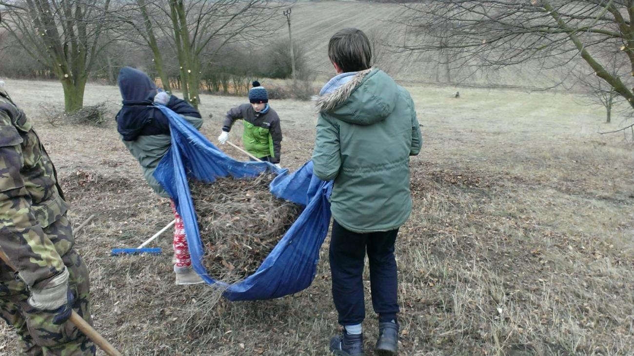 Záchrana okáče skalního v Českém středohoří – výjezd badatelského kroužku