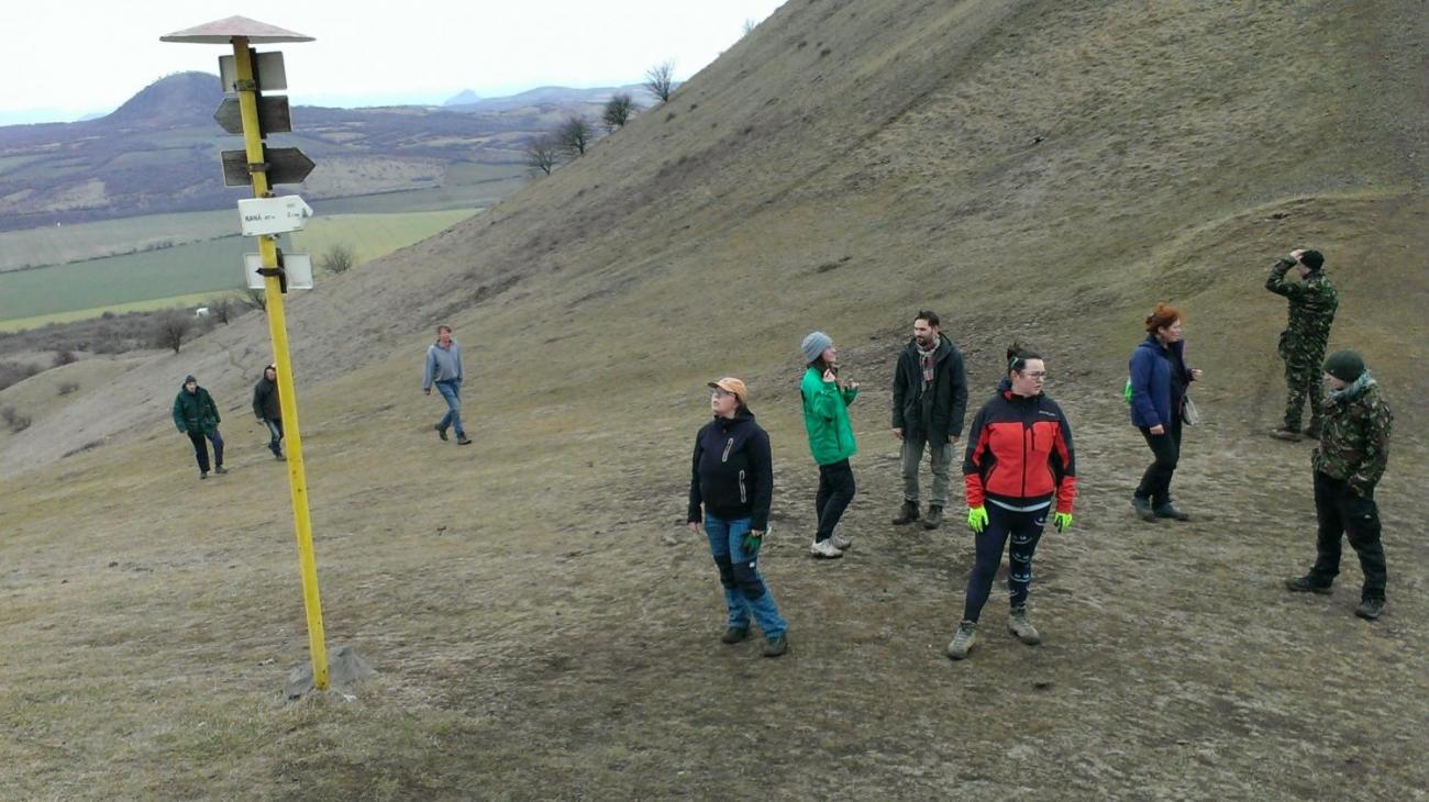 Záchrana okáče skalního v Českém středohoří – výjezd badatelského kroužku