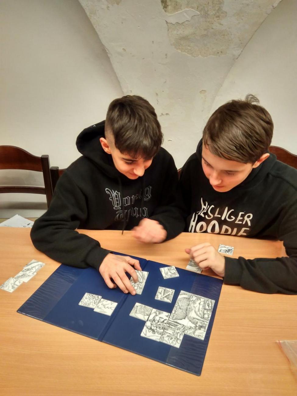 "Kam horník nemůže, nastrčí permoníka" (7. B, 7. C)