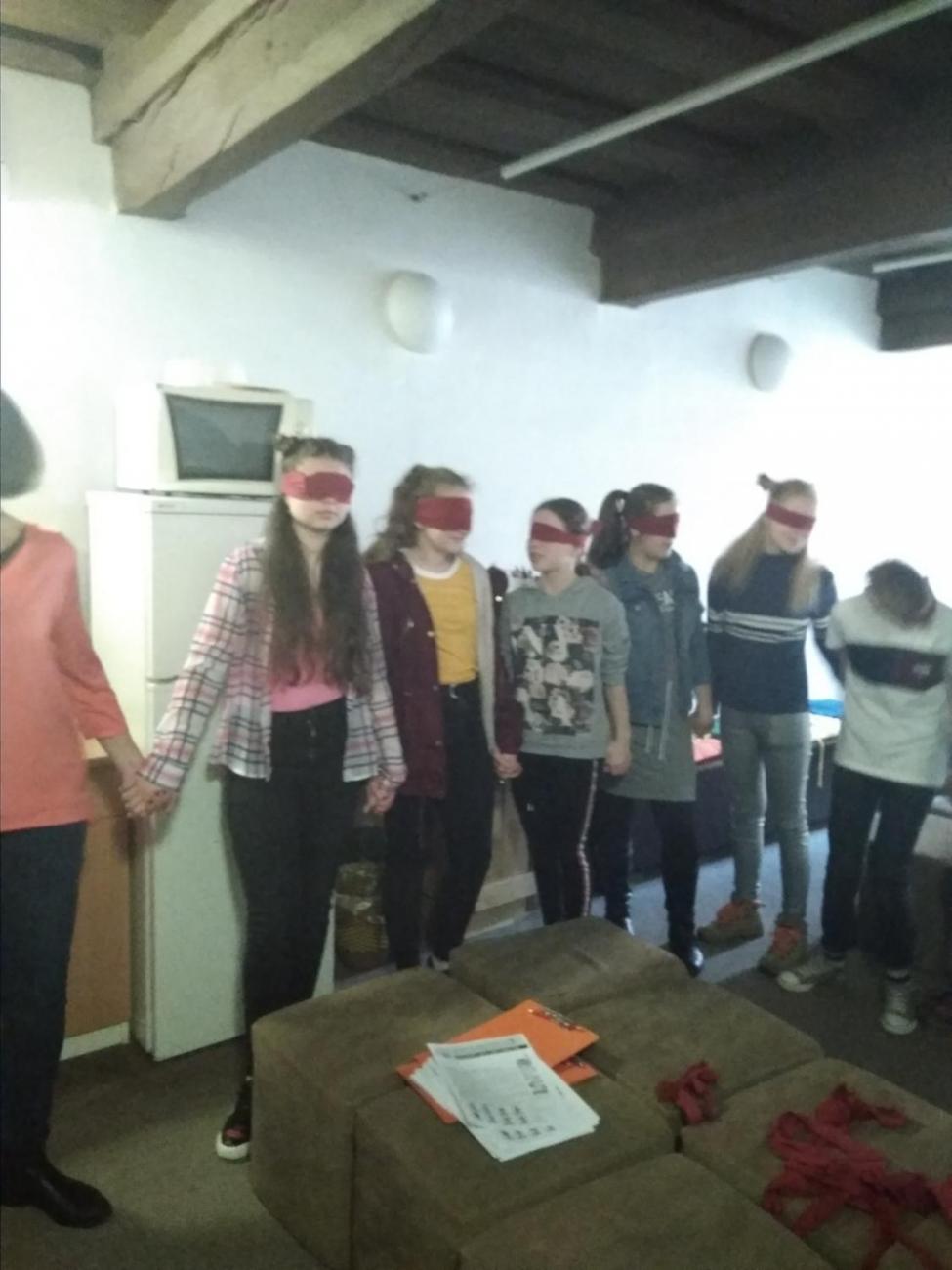 "Kam horník nemůže, nastrčí permoníka" (7. B, 7. C)