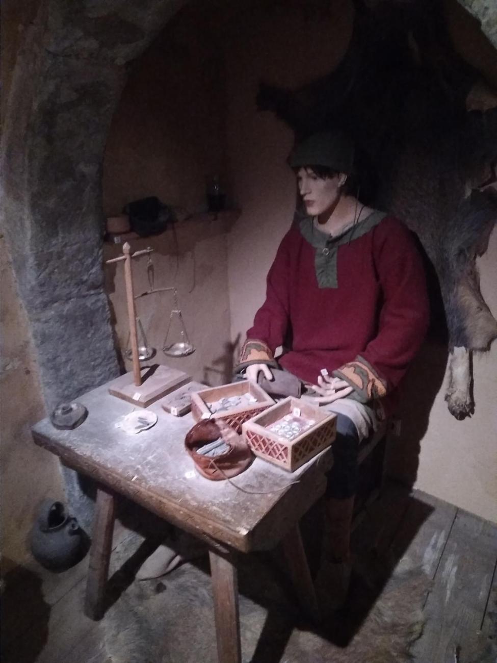 "Kam horník nemůže, nastrčí permoníka" (7. B, 7. C)