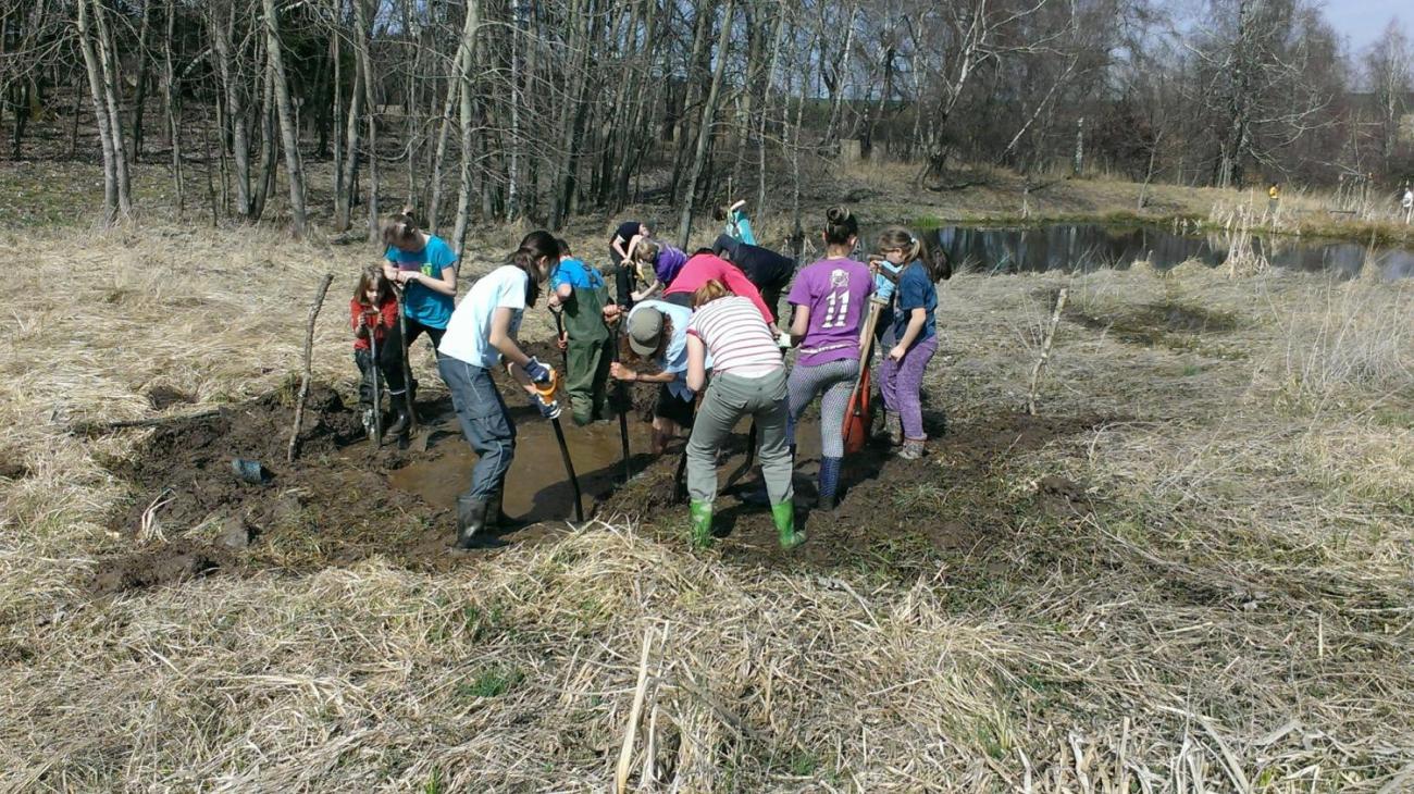 Kopání tůněk u Uhřínovic – výjezd badatelského kroužku 29.–31.3.2019