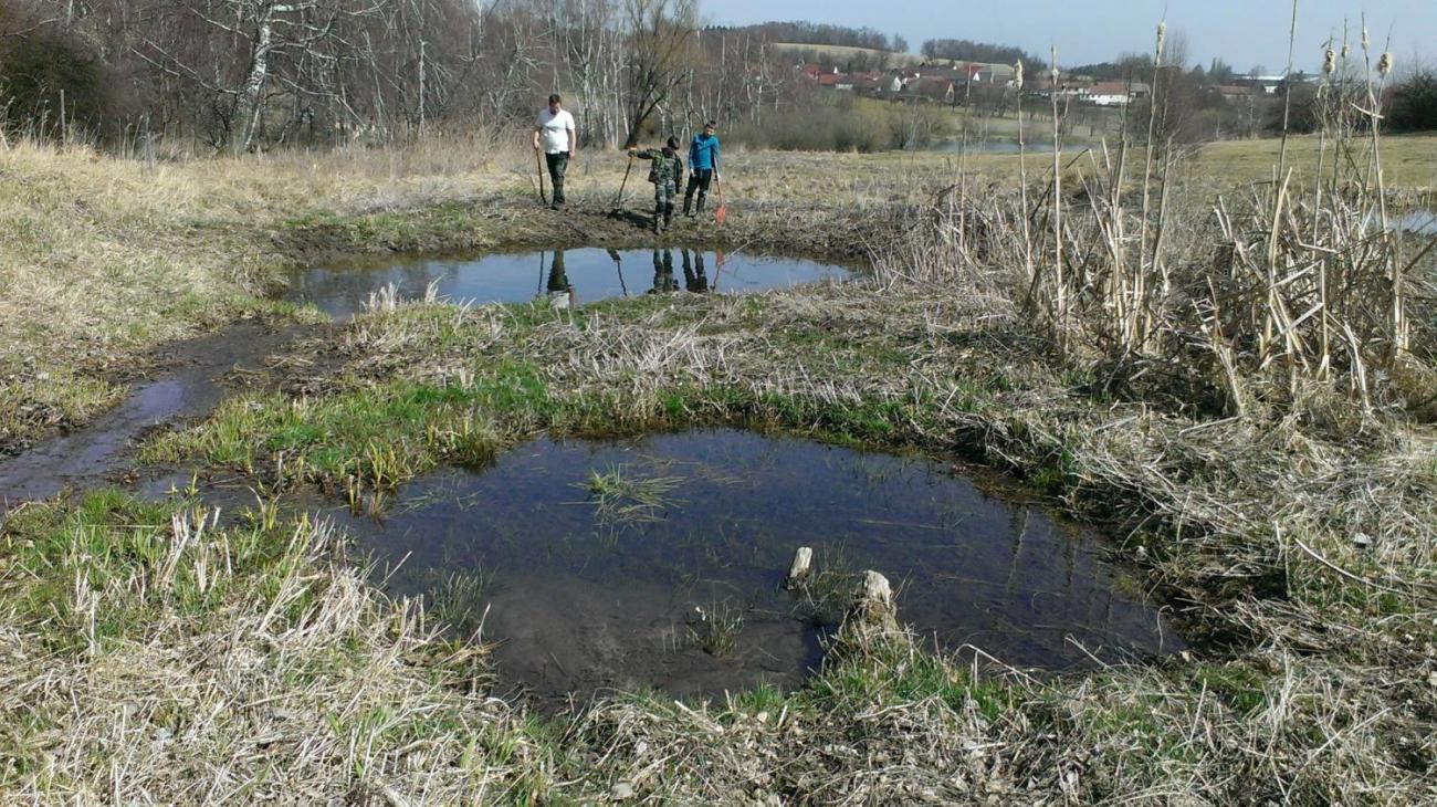 Kopání tůněk u Uhřínovic – výjezd badatelského kroužku 29.–31.3.2019