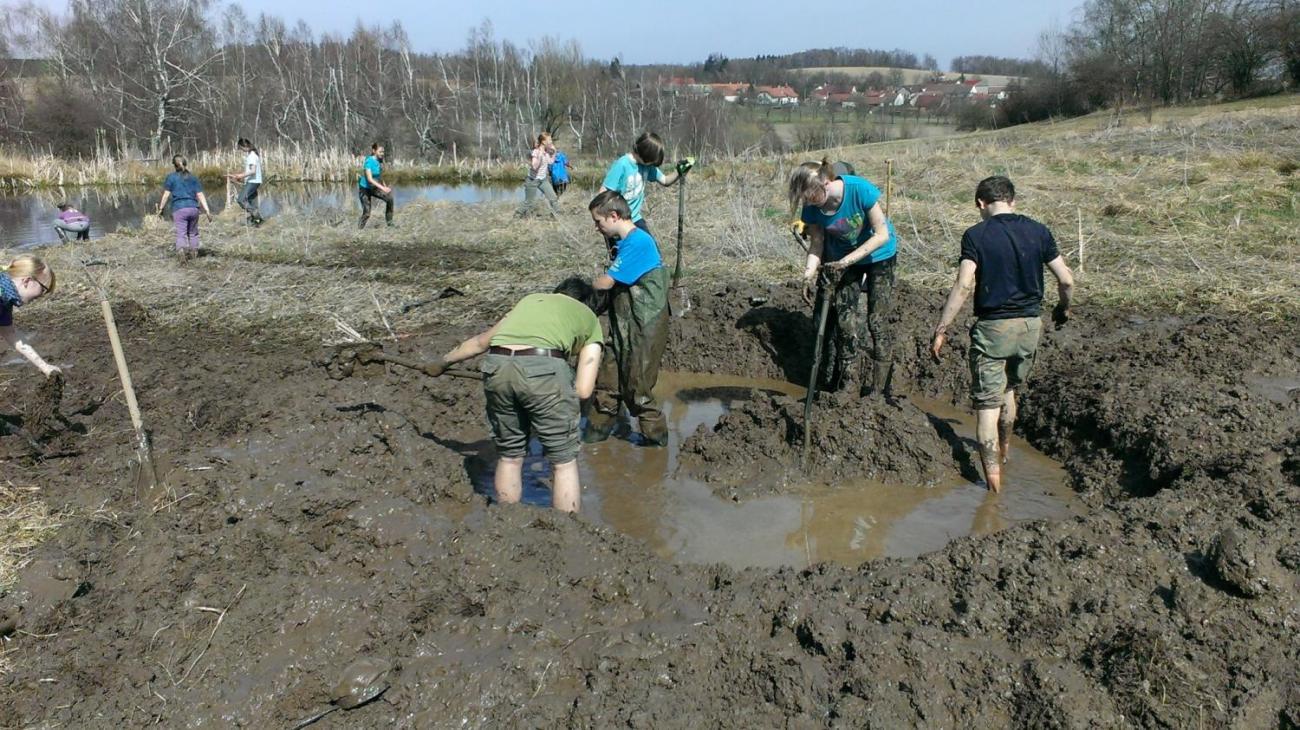 Kopání tůněk u Uhřínovic – výjezd badatelského kroužku 29.–31.3.2019