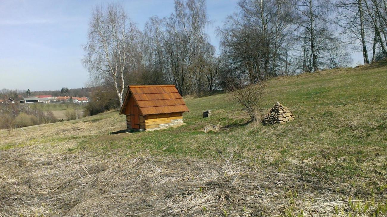 Kopání tůněk u Uhřínovic – výjezd badatelského kroužku 29.–31.3.2019