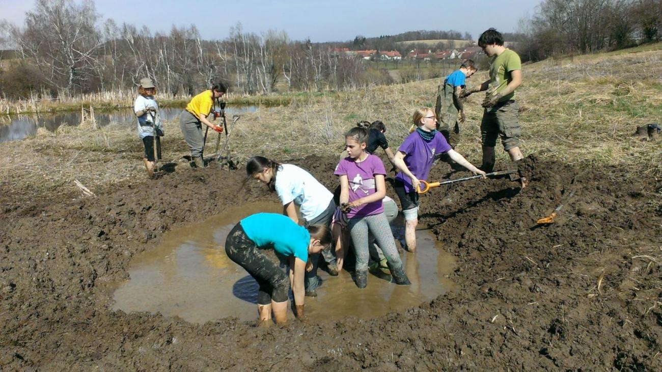 Kopání tůněk u Uhřínovic – výjezd badatelského kroužku 29.–31.3.2019