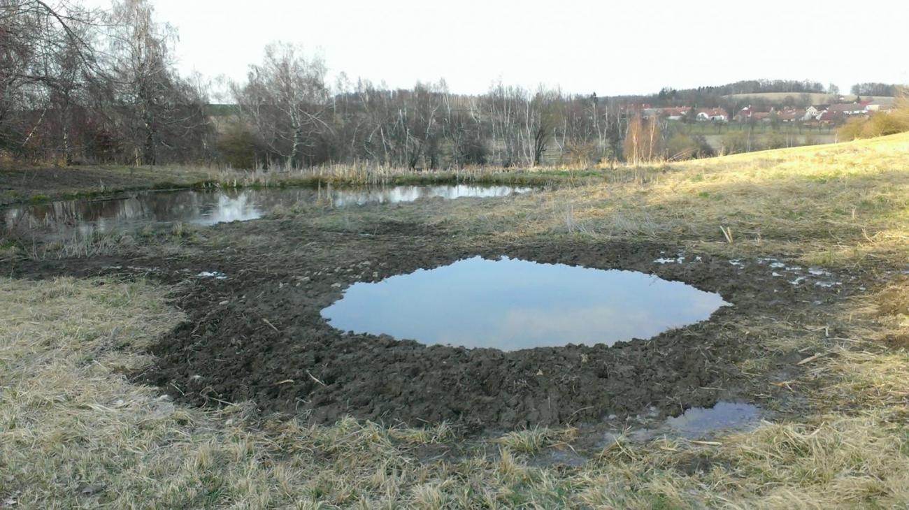 Kopání tůněk u Uhřínovic – výjezd badatelského kroužku 29.–31.3.2019