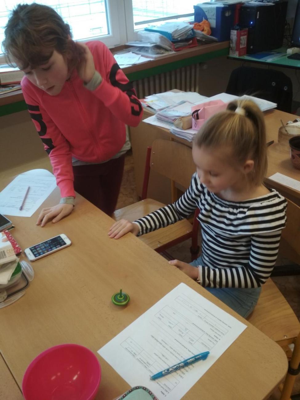 Badatelské dopoledne - Vlastnosti látek (4. A)