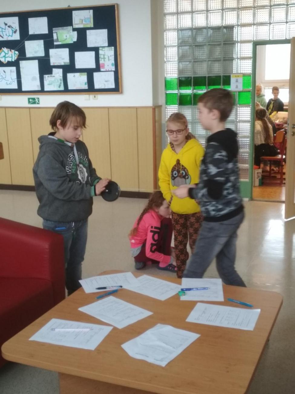 Badatelské dopoledne - Vlastnosti látek (4. A)