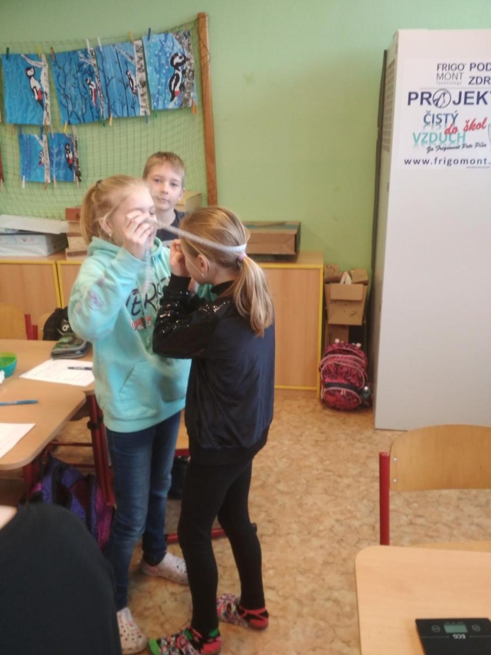 Badatelské dopoledne - Vlastnosti látek (4. A)