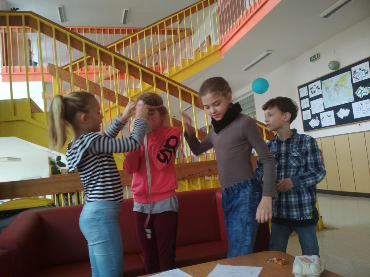 Badatelské dopoledne - Vlastnosti látek (4. A)