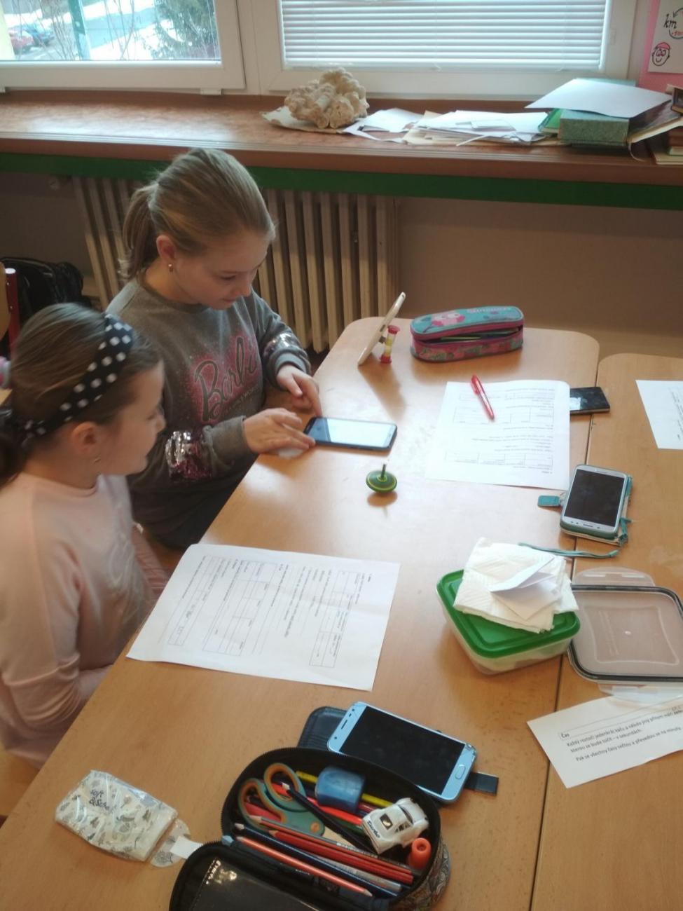Badatelské dopoledne - Vlastnosti látek (4. A)