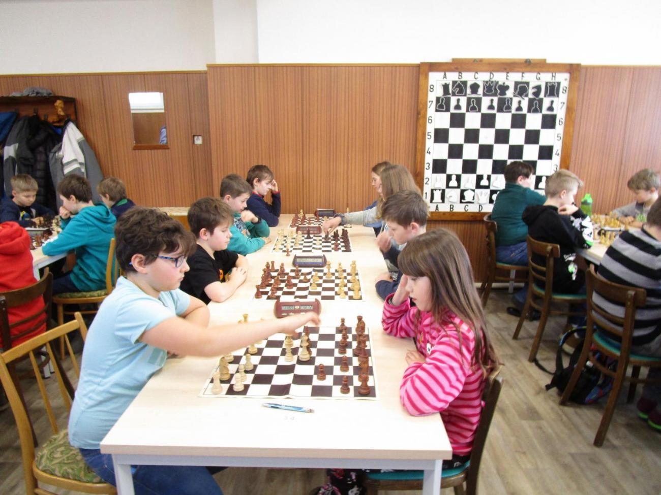 Krajský přebor školních týmů v šachu ve školním roce 2022/2023