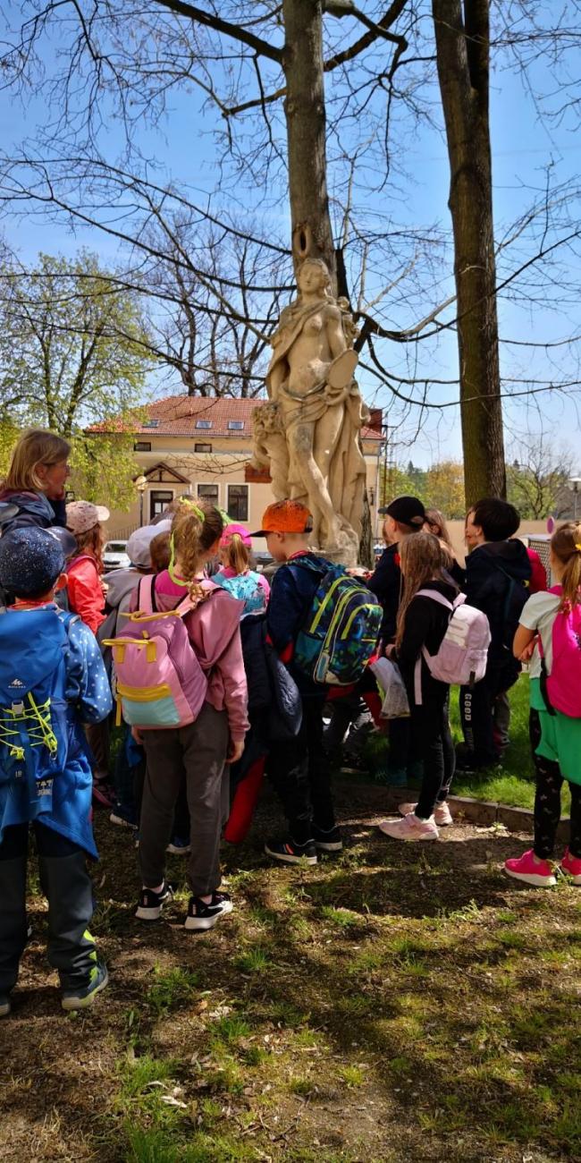 Tajemné sochy ročních období  2.A