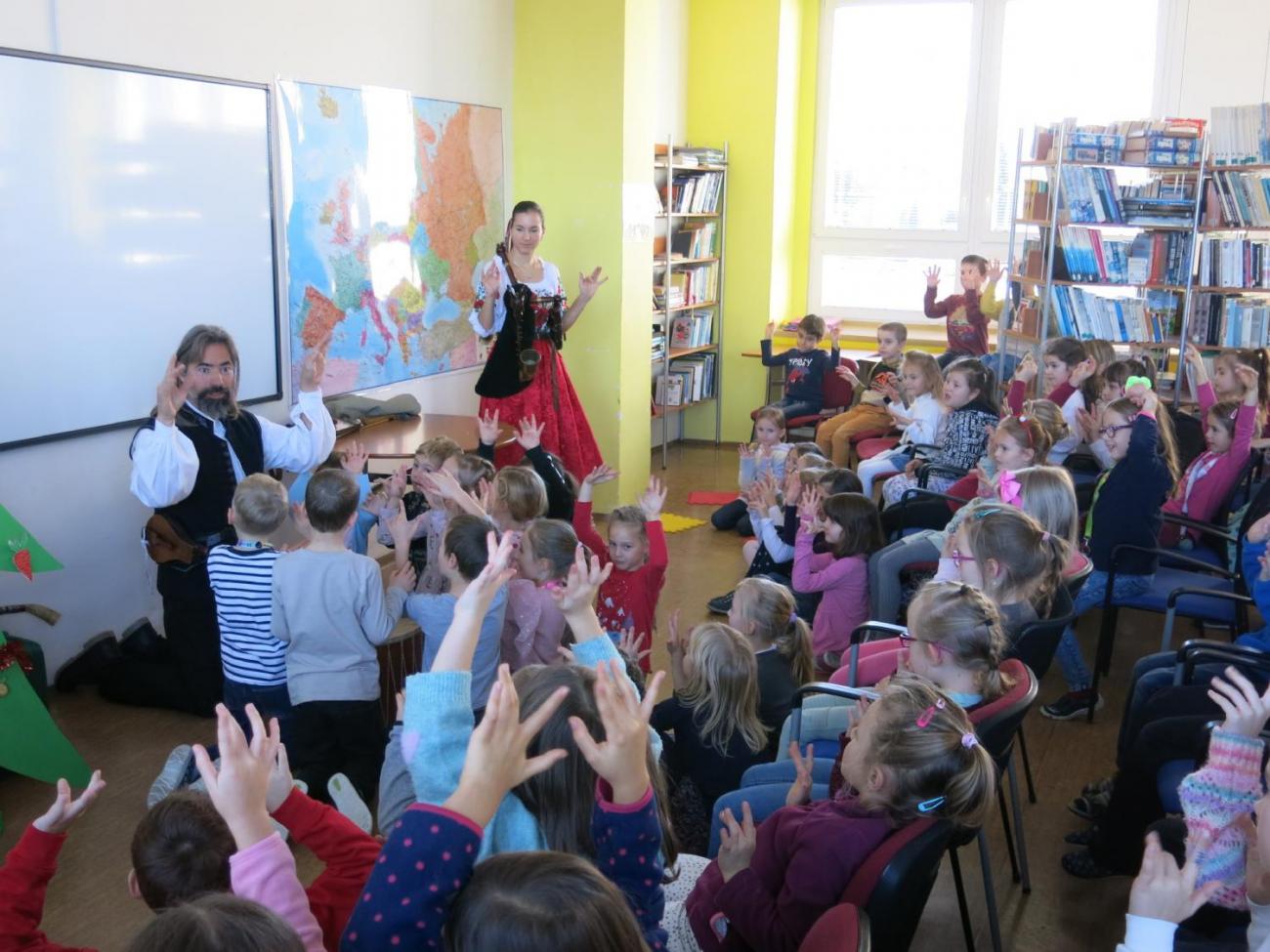 Koledování s dudáky 1. ročník, 2. A