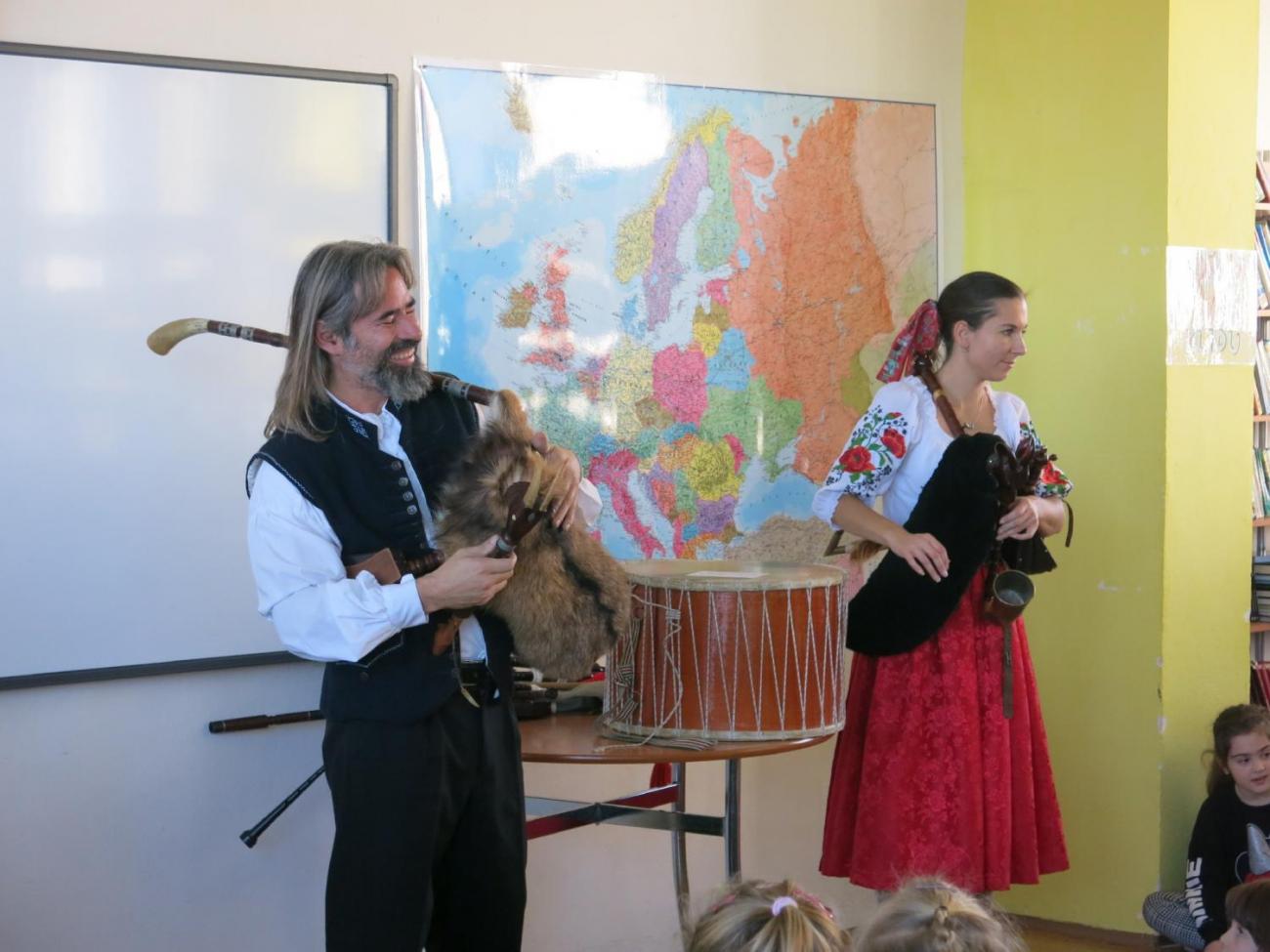Koledování s dudáky 1. ročník, 2. A