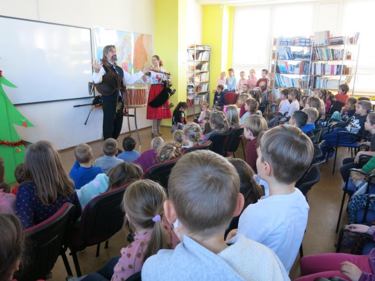 Koledování s dudáky 1. ročník, 2. A