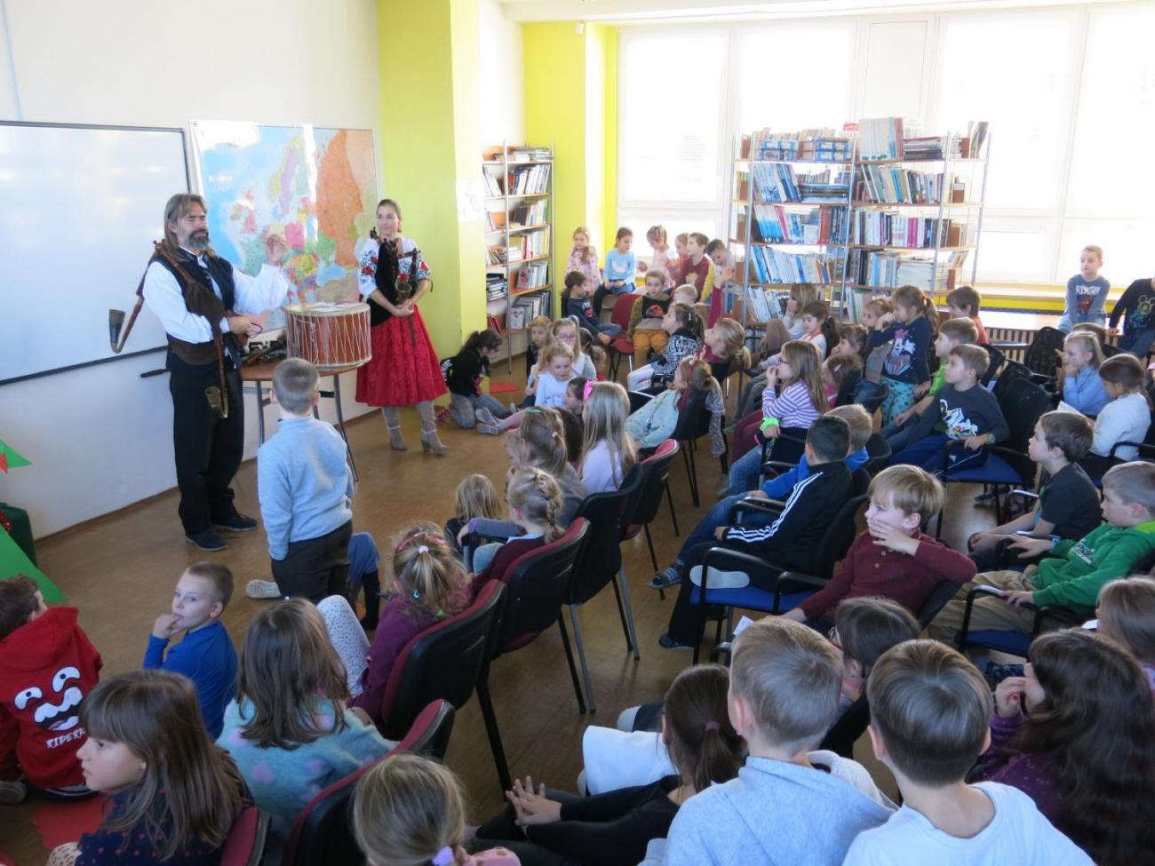 Koledování s dudáky 1. ročník, 2. A