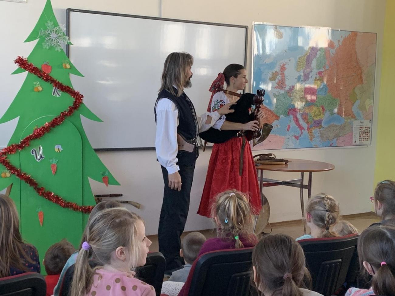Koledování s dudáky 1. ročník, 2. A