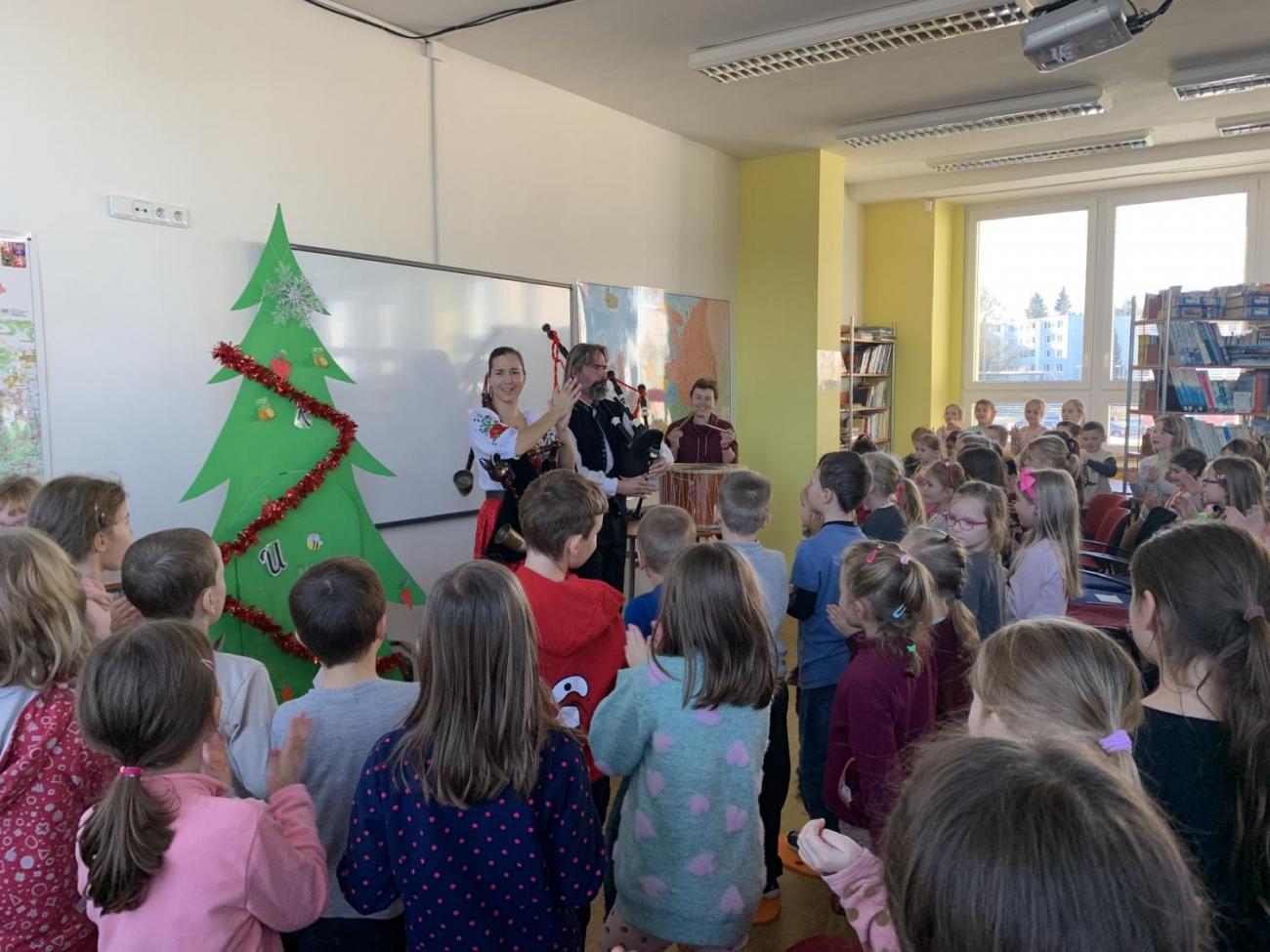 Koledování s dudáky 1. ročník, 2. A