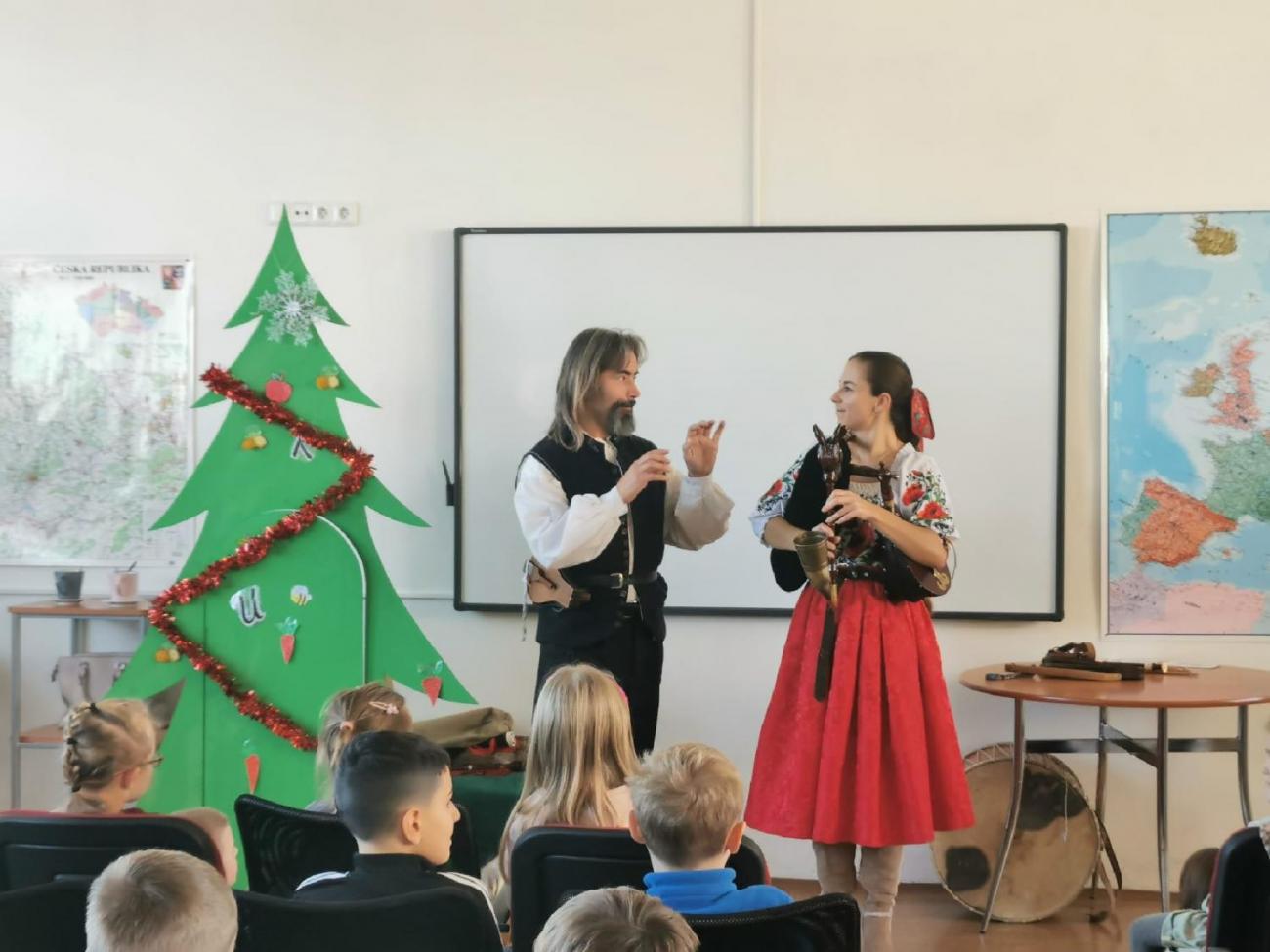Koledování s dudáky 1. ročník, 2. A