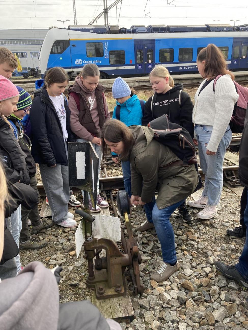 Svět práce - HLAVNÍ VLAKOVÉ NÁDRAŽÍ  6.A