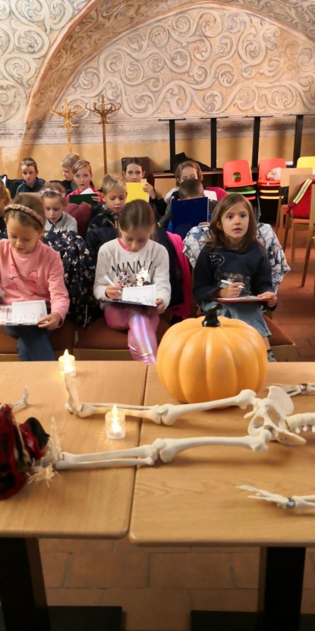 Letem světem s Halloweenem aneb co na to Dušičky? 2. ročník