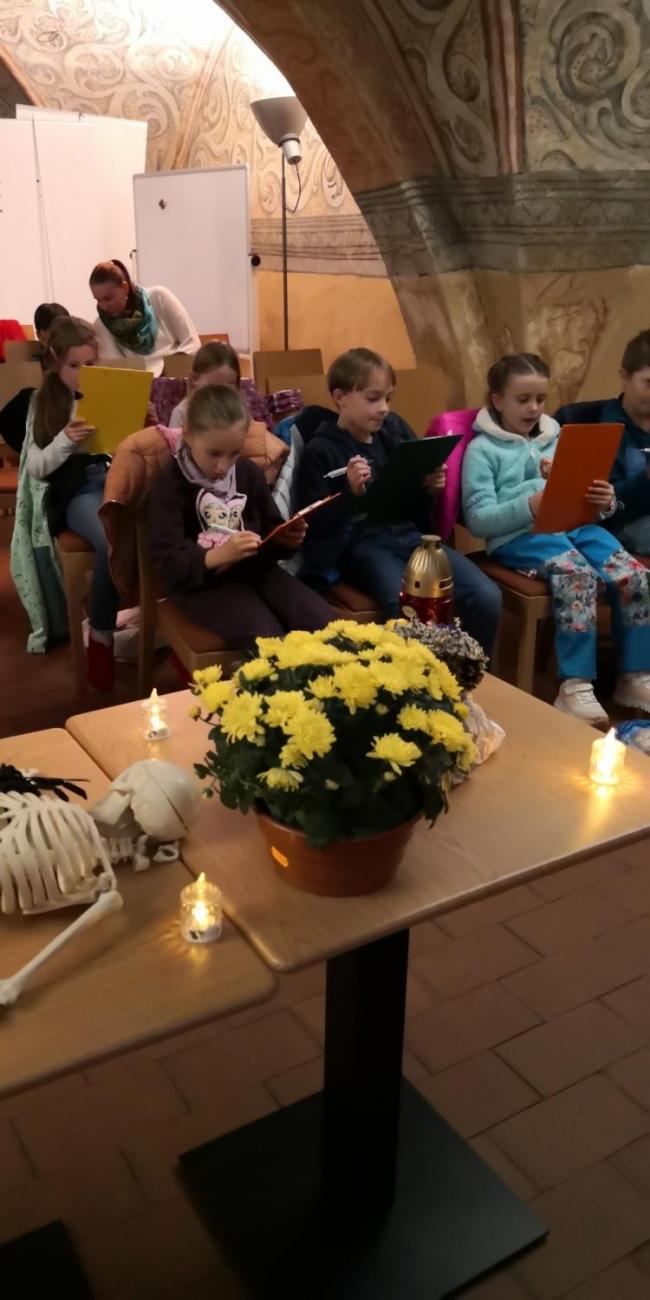 Letem světem s Halloweenem aneb co na to Dušičky? 2. ročník