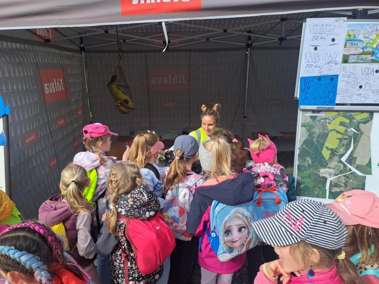 Den Země 1.B a 1.C