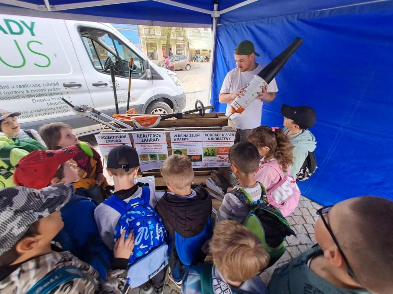 Den Země 1.B a 1.C