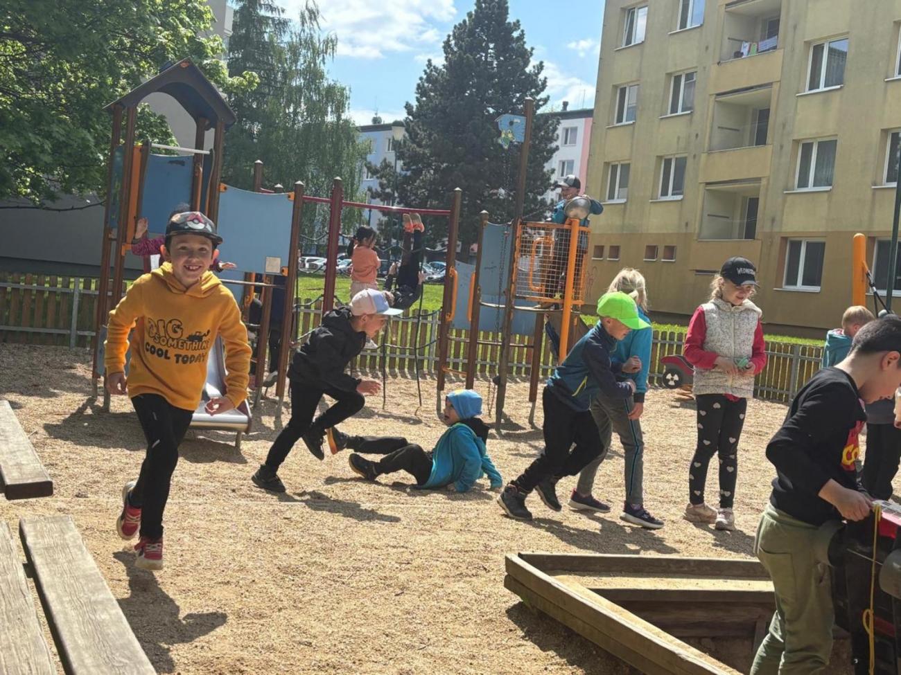 Jarní turistický den – výlet k rybníku Borovinka 1.B