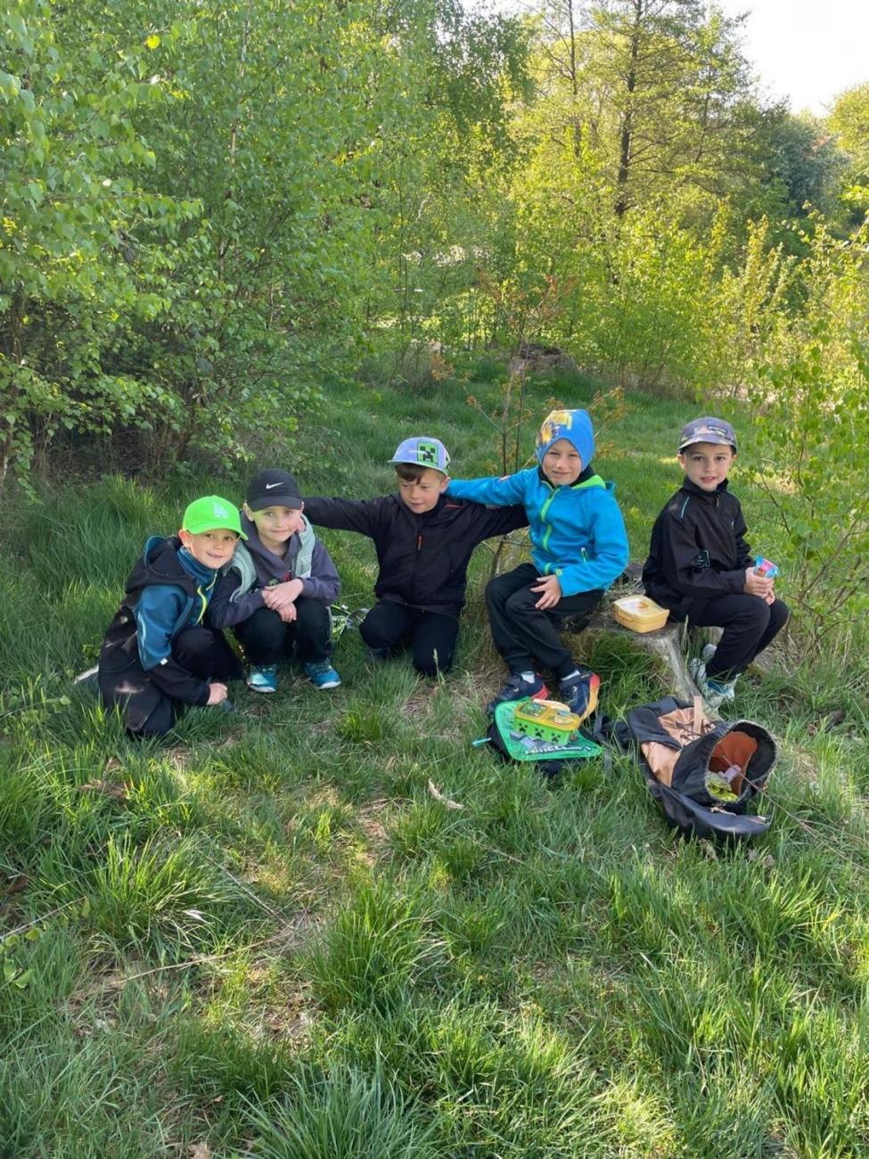 Jarní turistický den – výlet k rybníku Borovinka 1.B