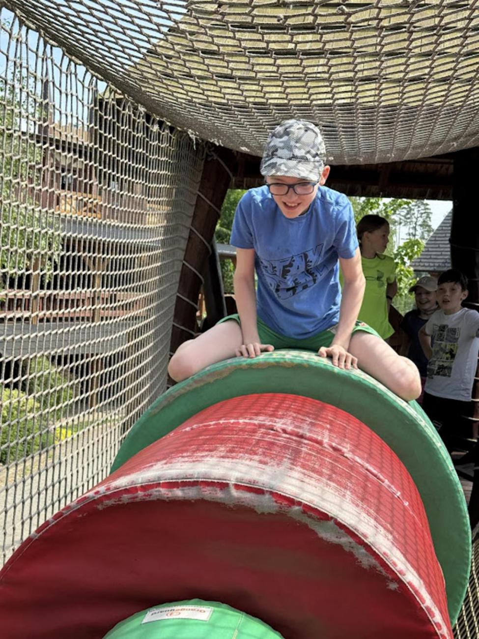 Školní výlet do outdoorového resortu Březová 5.A a 5.B